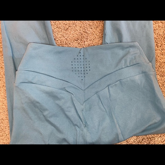 Whitney Simmons Gymshark Legging - Picture 6 of 8